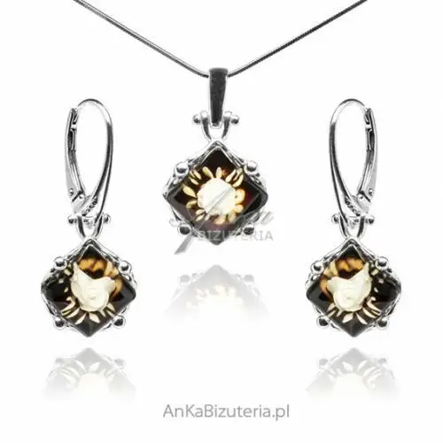 Ankabizuteria.pl Komplet biżuteria srebrna z bursztynem z rzeźbionymi różami, kolor różowy