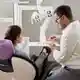 Mikroskopowe precyzje w dentystyce: Jak nowoczesne leczenie kanałowe zmienia oblicze stomatologii