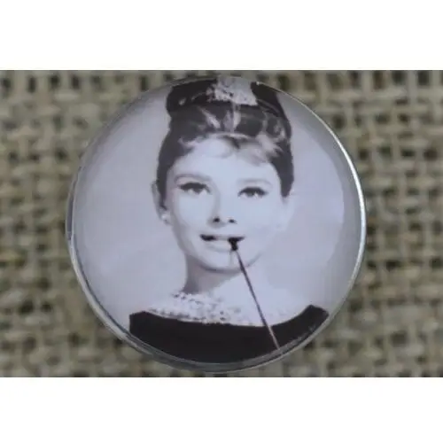 [31829] nap z kaboszonem audrey hepburn 18mm Inna (inny)