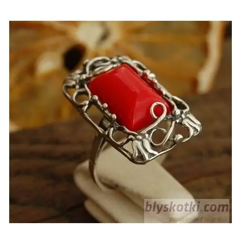 IRINA - srebrny pierścionek z koralem, kolor czerwony