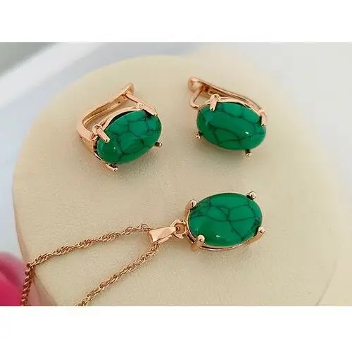 Komplet biżuterii z owalnym zielonymi kamieniem, 66456 5