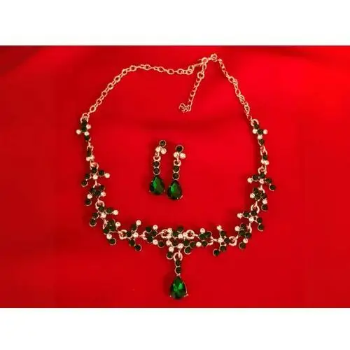 Komplet biżuterii zdobiony zielonymi cyrkoniami szmaragdowa kolia Lovrin 3