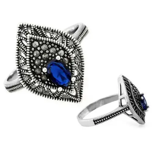 Pierścionek srebrny duży oksydowany z markazytami i niebieskim oczkiem, kolor niebieski