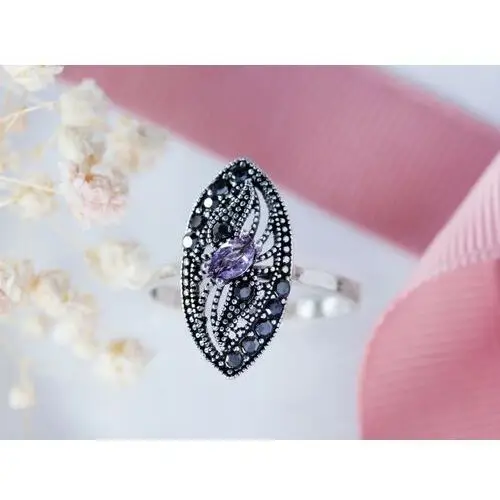 Srebrny ażurowy pierścionek z markazytami i fioletową cyrkonią, kolor fioletowy 4