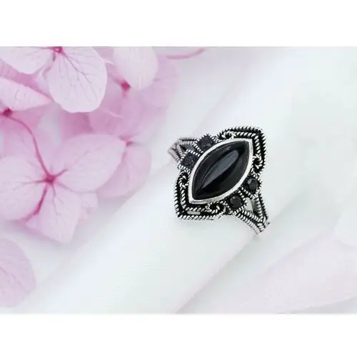 Srebrny pierścień duży oksydowany z czarnymi kamieniami syntetycznymi, kolor czarny 5